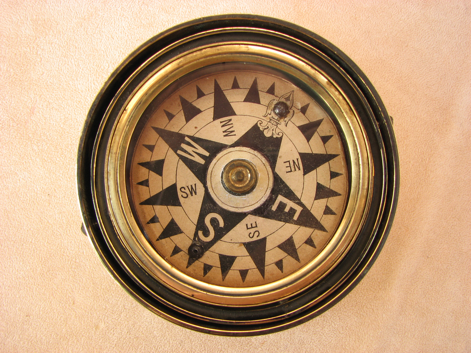 Mariners small brass gimbal mounted compass circa 1840